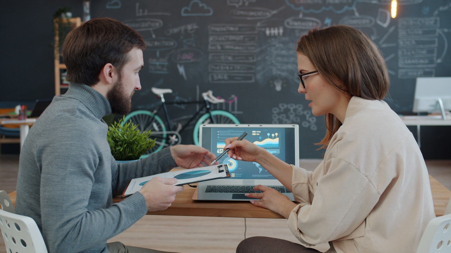 Leveraging Fintech Trends For Better Decisions